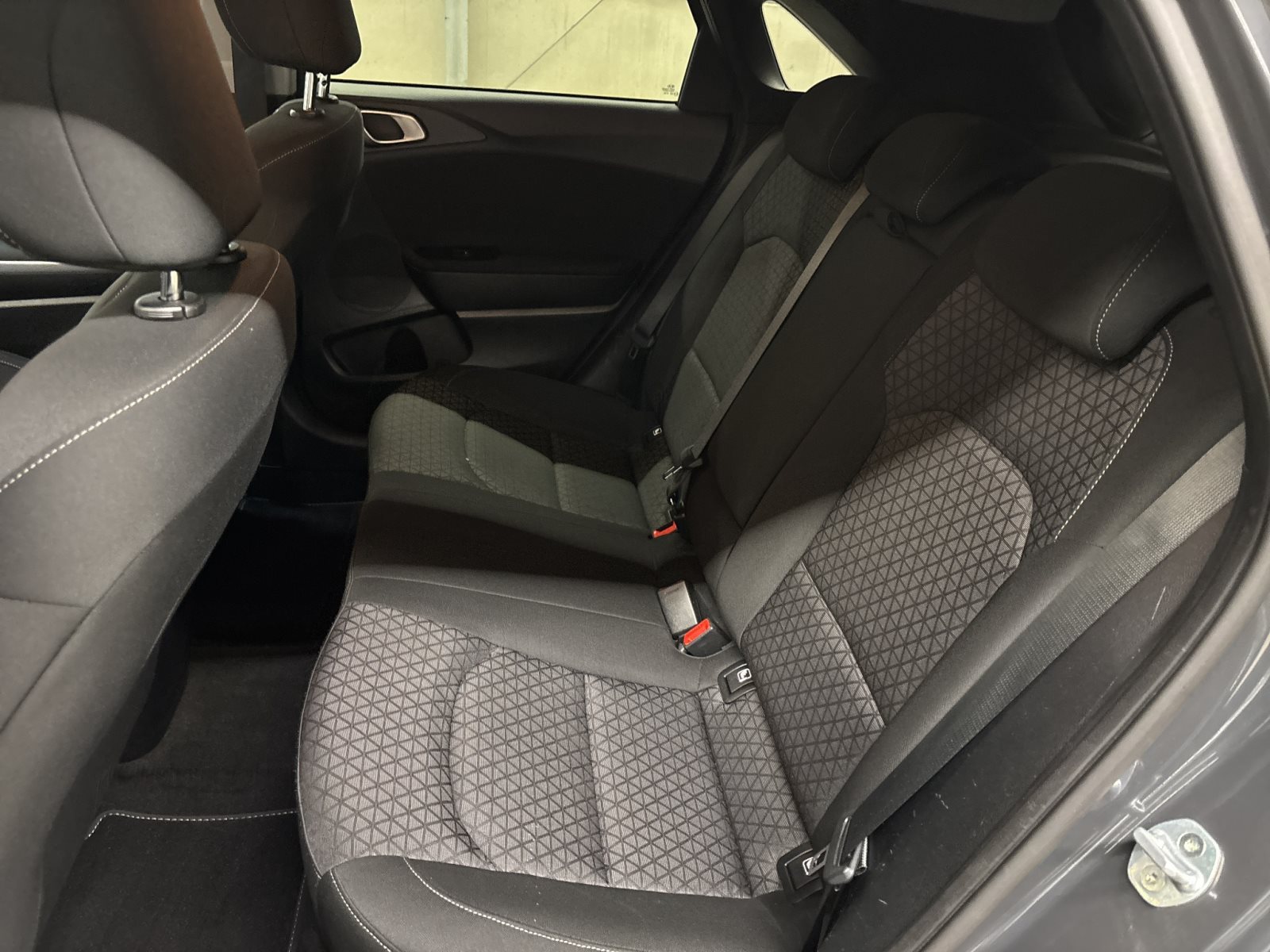 KIA Ceed 1.4 Edition Plus — Miniatur 3