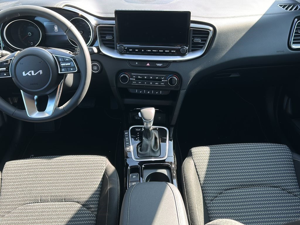 KIA Ceed Sportswagon Ultimate Edition 1.5T 48V DCT *AHK* — Miniatur 2