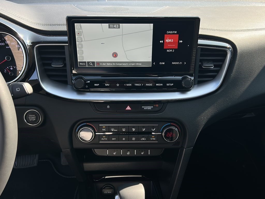 KIA Ceed Sportswagon Ultimate Edition 1.5T 48V DCT *AHK* — Miniatur 3