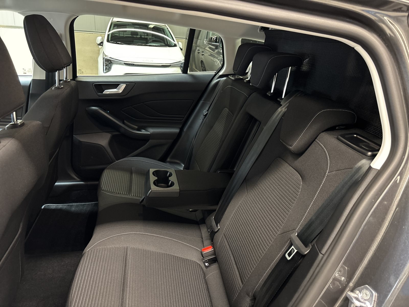 Ford Focus Turnier 1.5 EcoBlue Titanium X — Miniatur 3