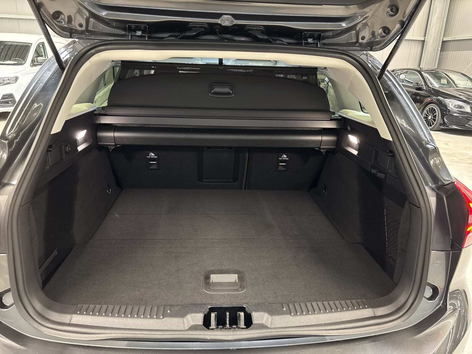 Ford Focus Turnier 1.5 EcoBlue Titanium X — Miniatur 9