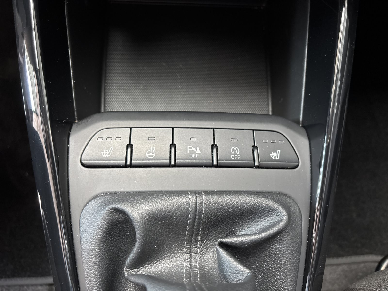 KIA Rio Spirit 1.4 *Ganzjahresreifen* — Miniatur 7