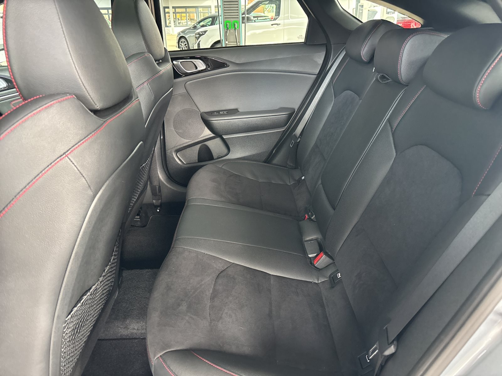 KIA ProCeed 1.6-T DCT7 GT — Miniatur 5