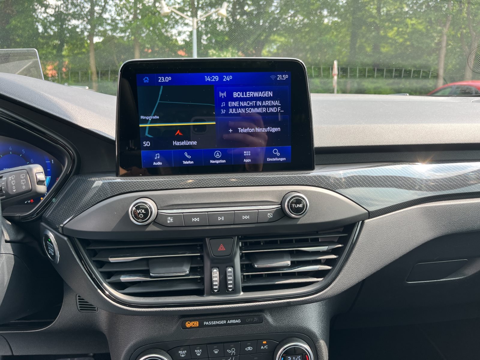 Ford Focus Turnier ST-Line X+Panoramadach+Beheizbare Frontscheibe+Automatische Heckklappe+Sitzheizung — Miniatur 5