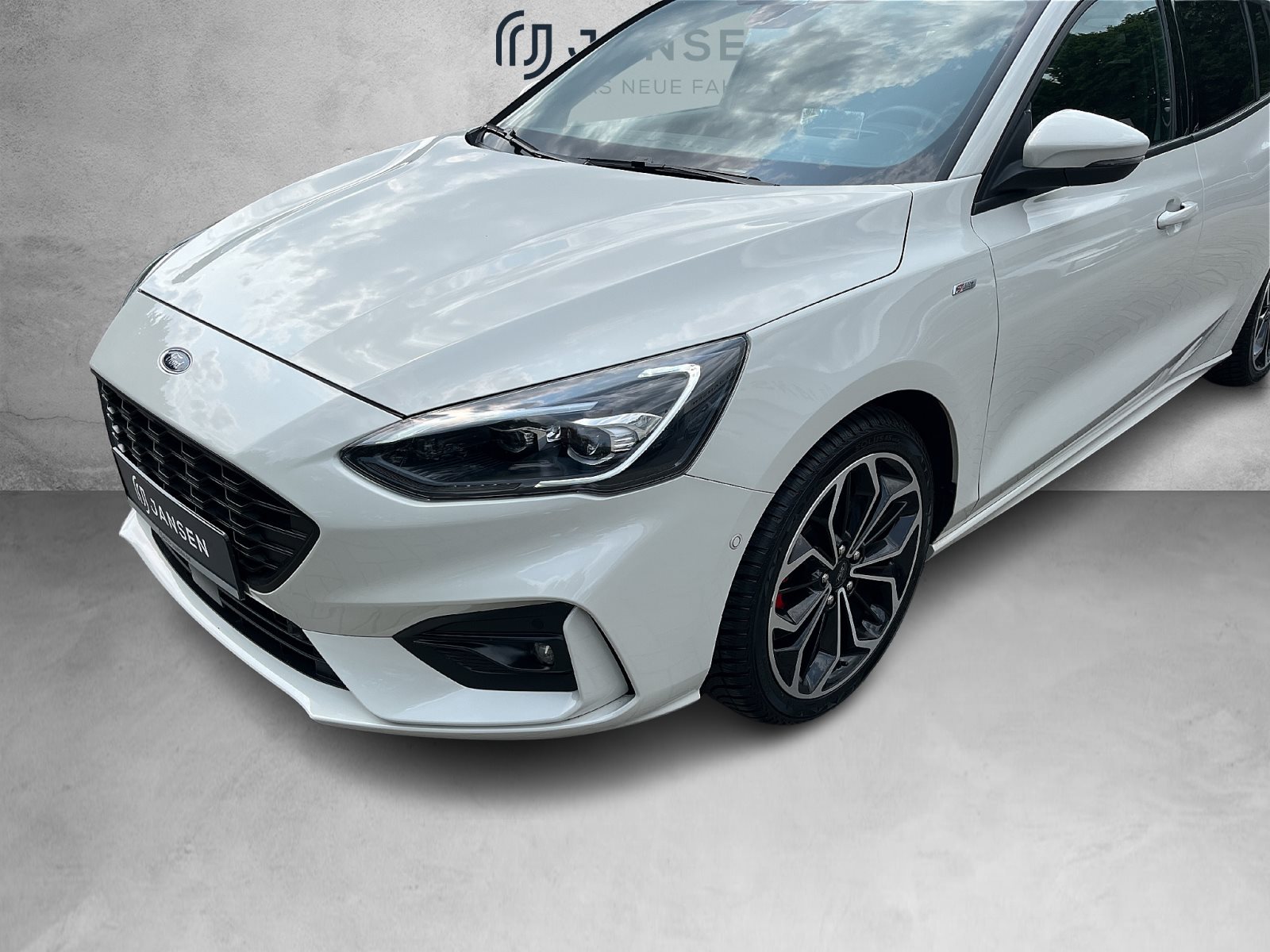 Ford Focus Turnier ST-Line X+Panoramadach+Beheizbare Frontscheibe+Automatische Heckklappe+Sitzheizung — Miniatur 17