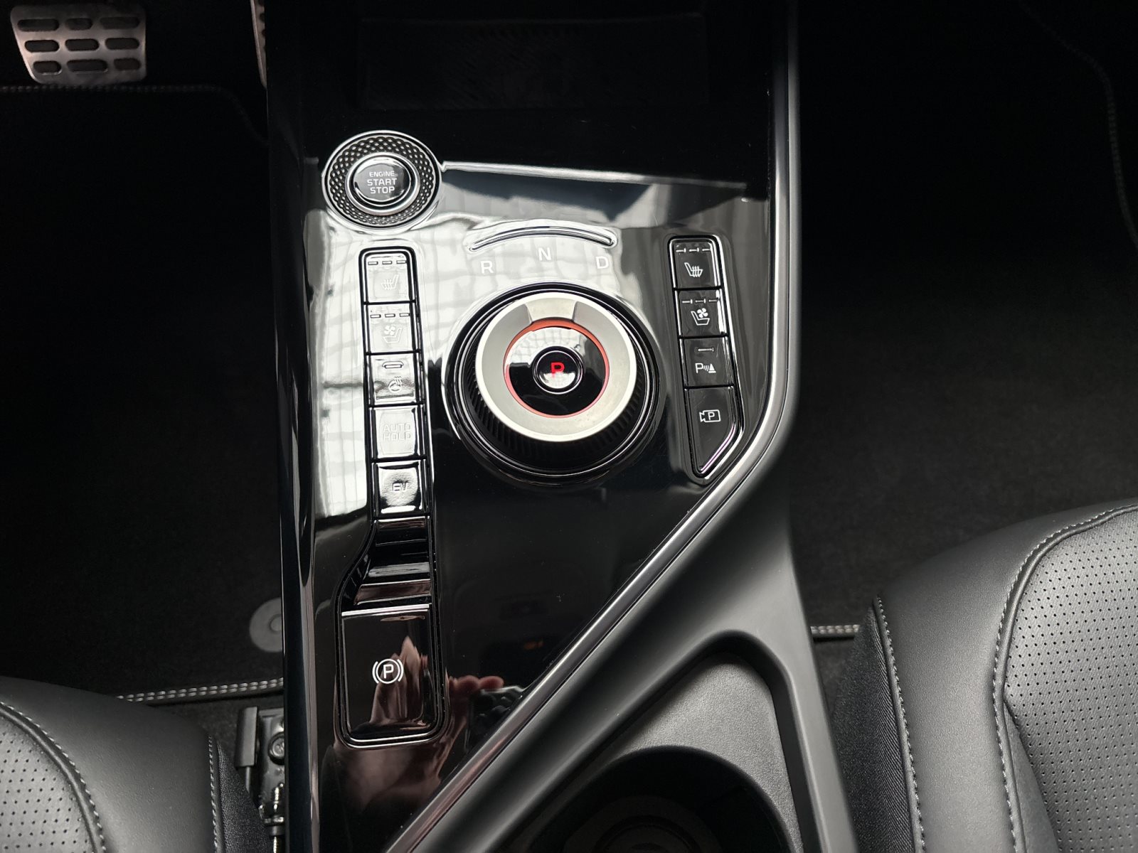 KIA Niro 1.6 PLUG-IN Hybrid Spirit *Ganzjahresreifen* — Miniatur 8