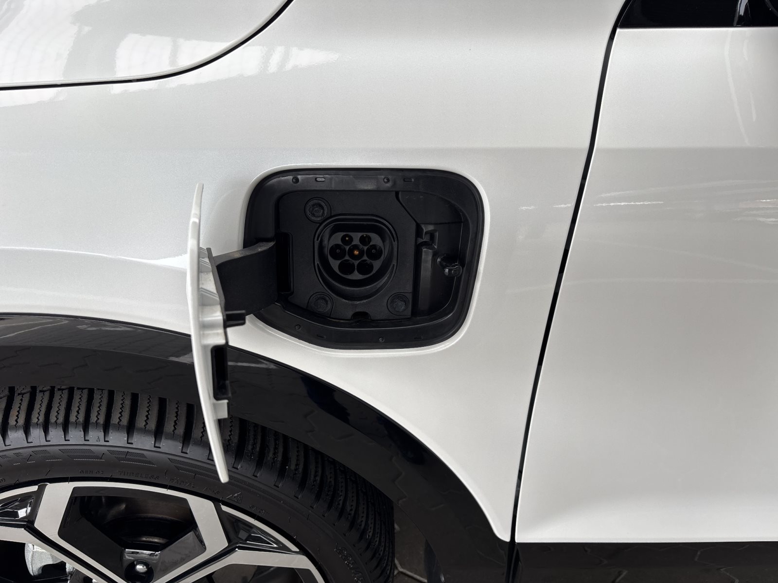 KIA Niro 1.6 PLUG-IN Hybrid Spirit *Ganzjahresreifen* — Miniatur 16