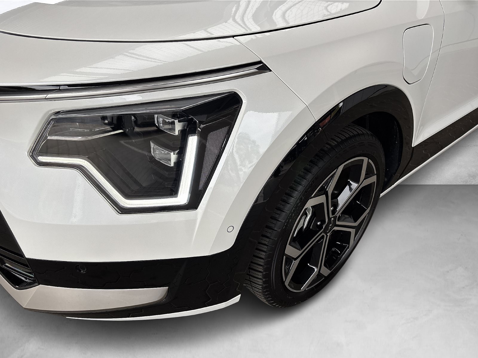 KIA Niro 1.6 PLUG-IN Hybrid Spirit *Ganzjahresreifen* — Miniatur 24
