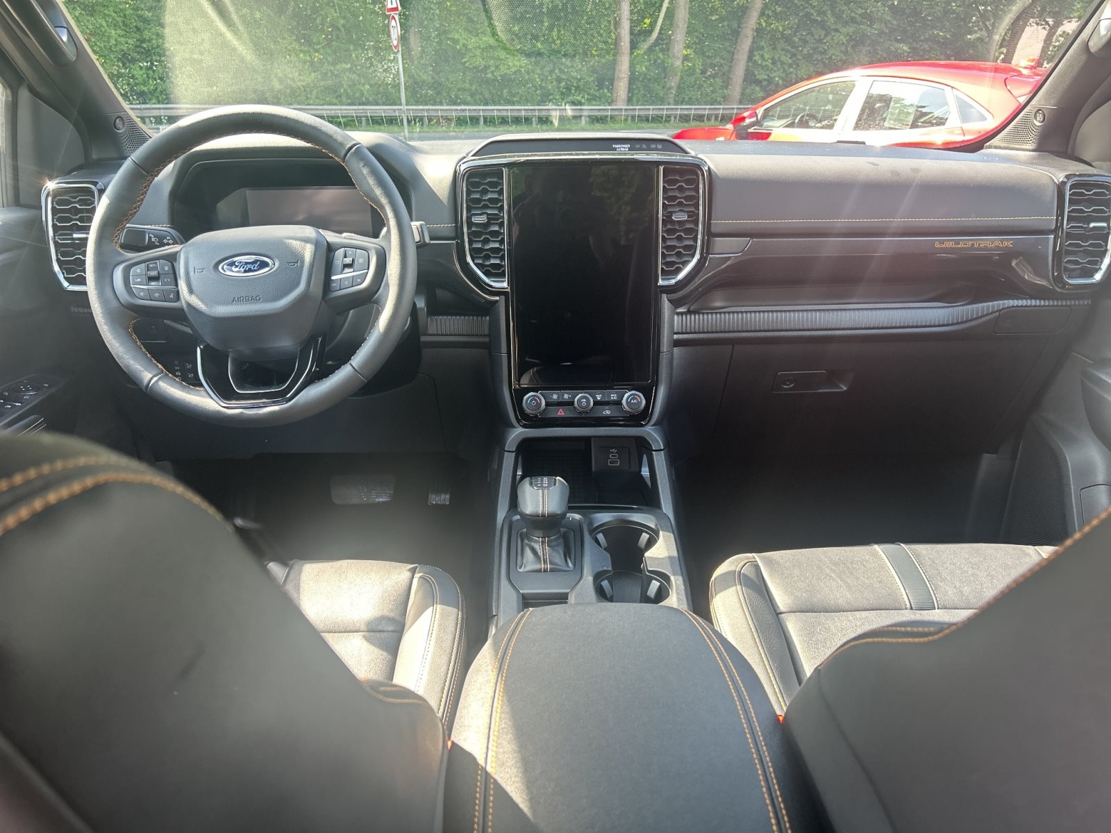 Ford Ranger Wildtrak e-4WD Doppelkabine+Anhdngerkupplung+R|ckfahrkamera+Heizbares Lenkrad — Miniatur 6