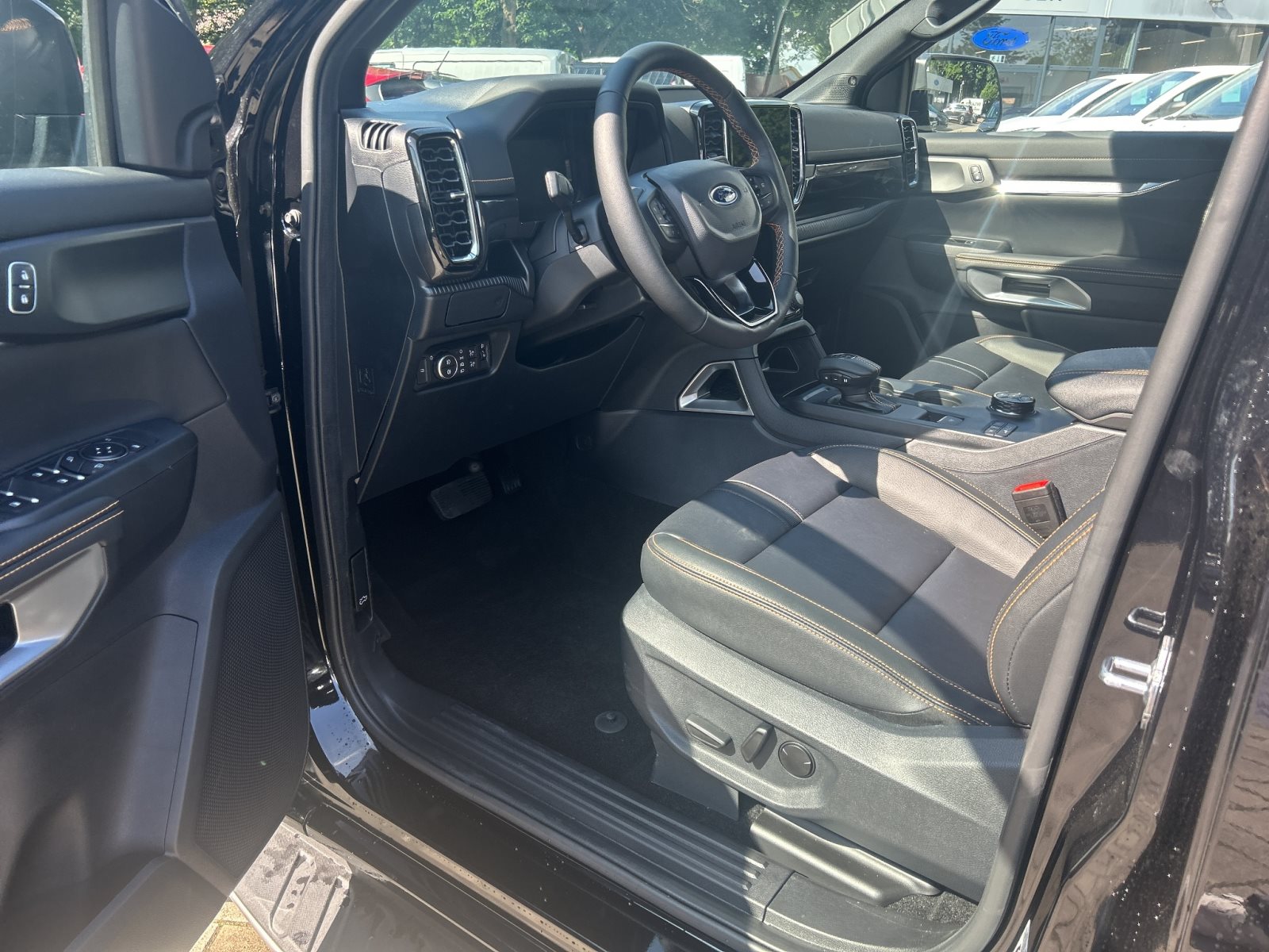 Ford Ranger Wildtrak e-4WD Doppelkabine+Anhdngerkupplung+R|ckfahrkamera+Heizbares Lenkrad — Miniatur 10