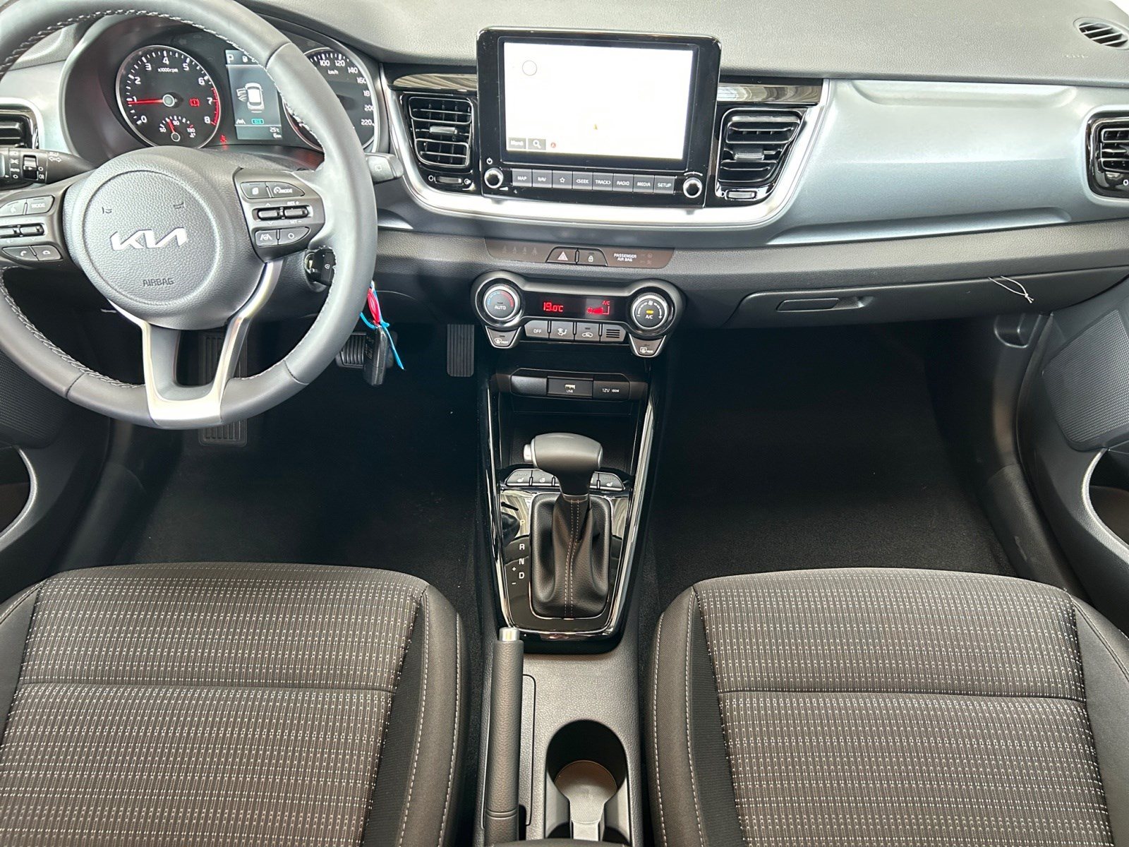 KIA Stonic 1.0i-Turbo DCT7 Vision *Navi*Alu* — Miniatur 15