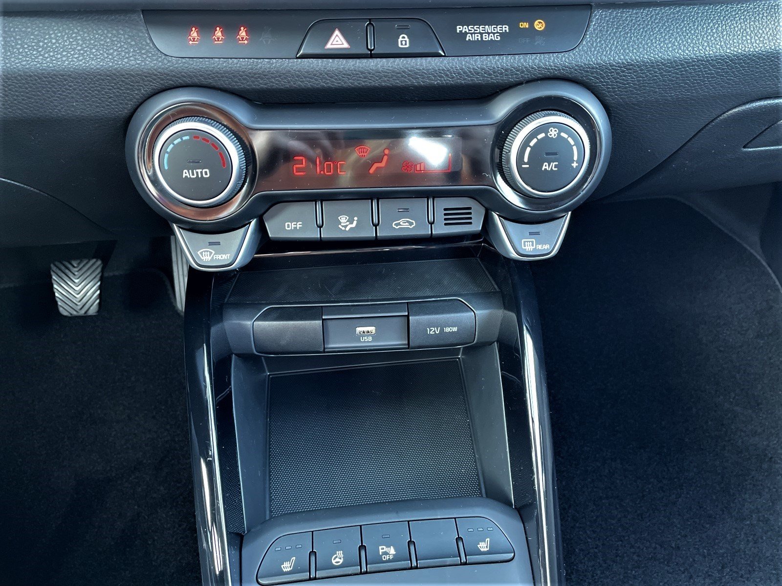 KIA Stonic 1.2 Vision *Navi* — Miniatur 2