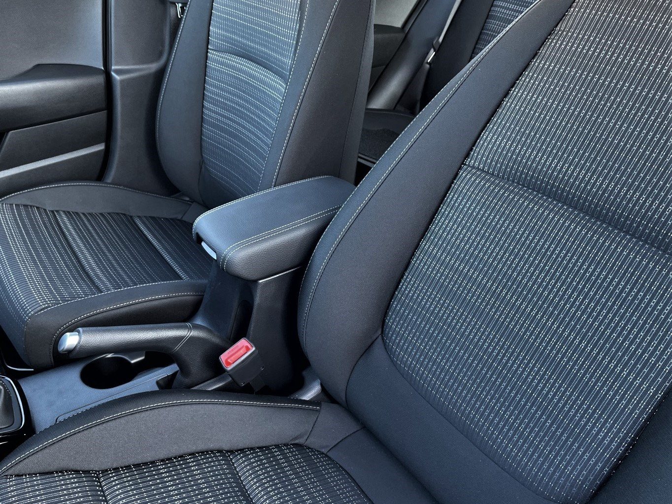 KIA Stonic 1.2 Vision *Navi* — Miniatur 10