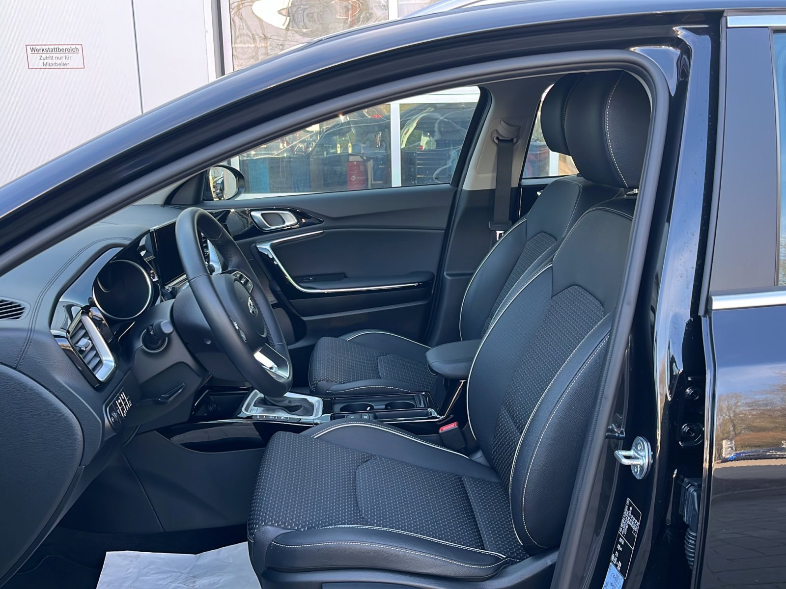 KIA XCeed Spirit+JBL+E-Heckklappe+BLIS+ — Miniatur 2