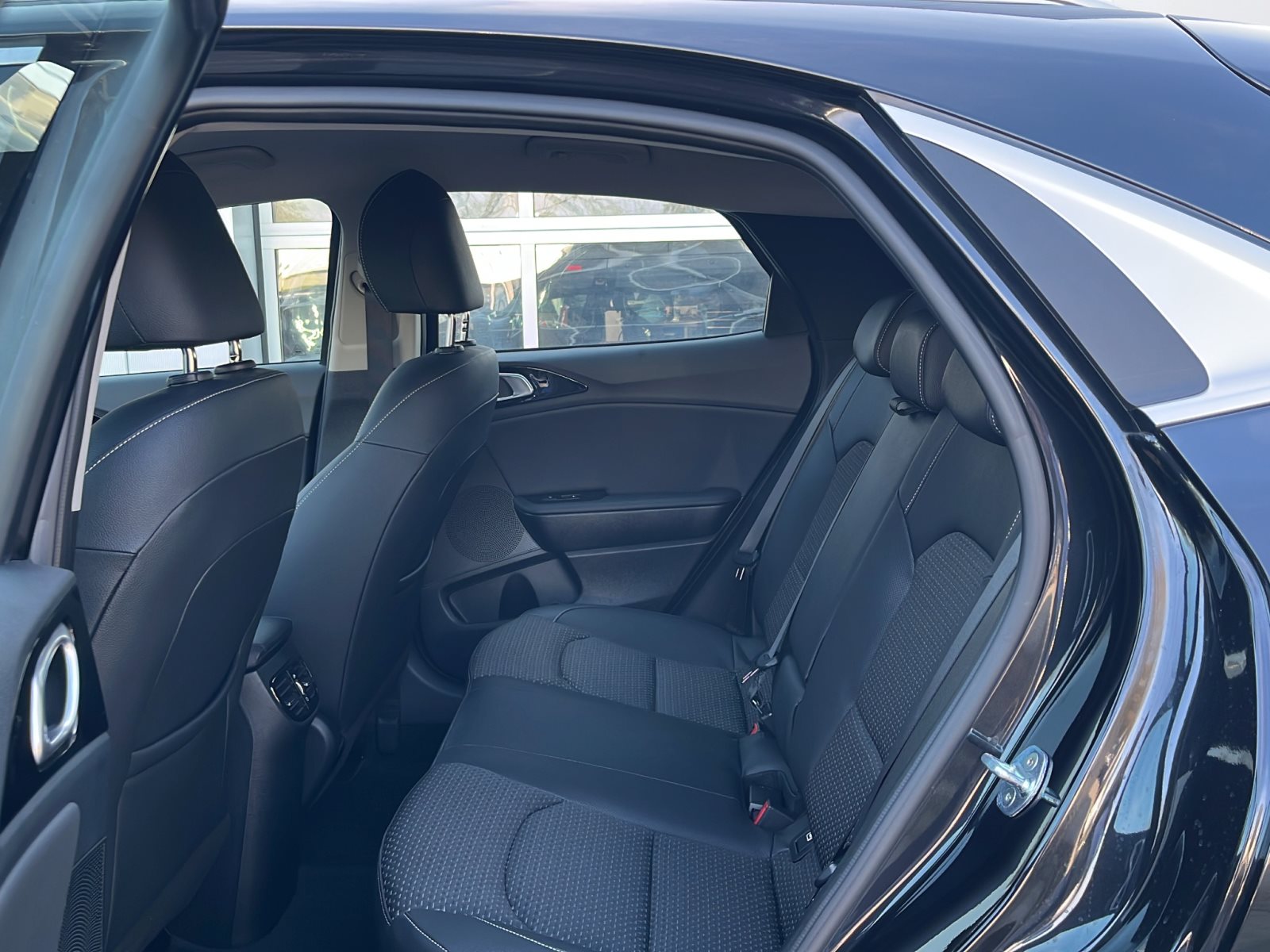 KIA XCeed Spirit+JBL+E-Heckklappe+BLIS+ — Miniatur 3