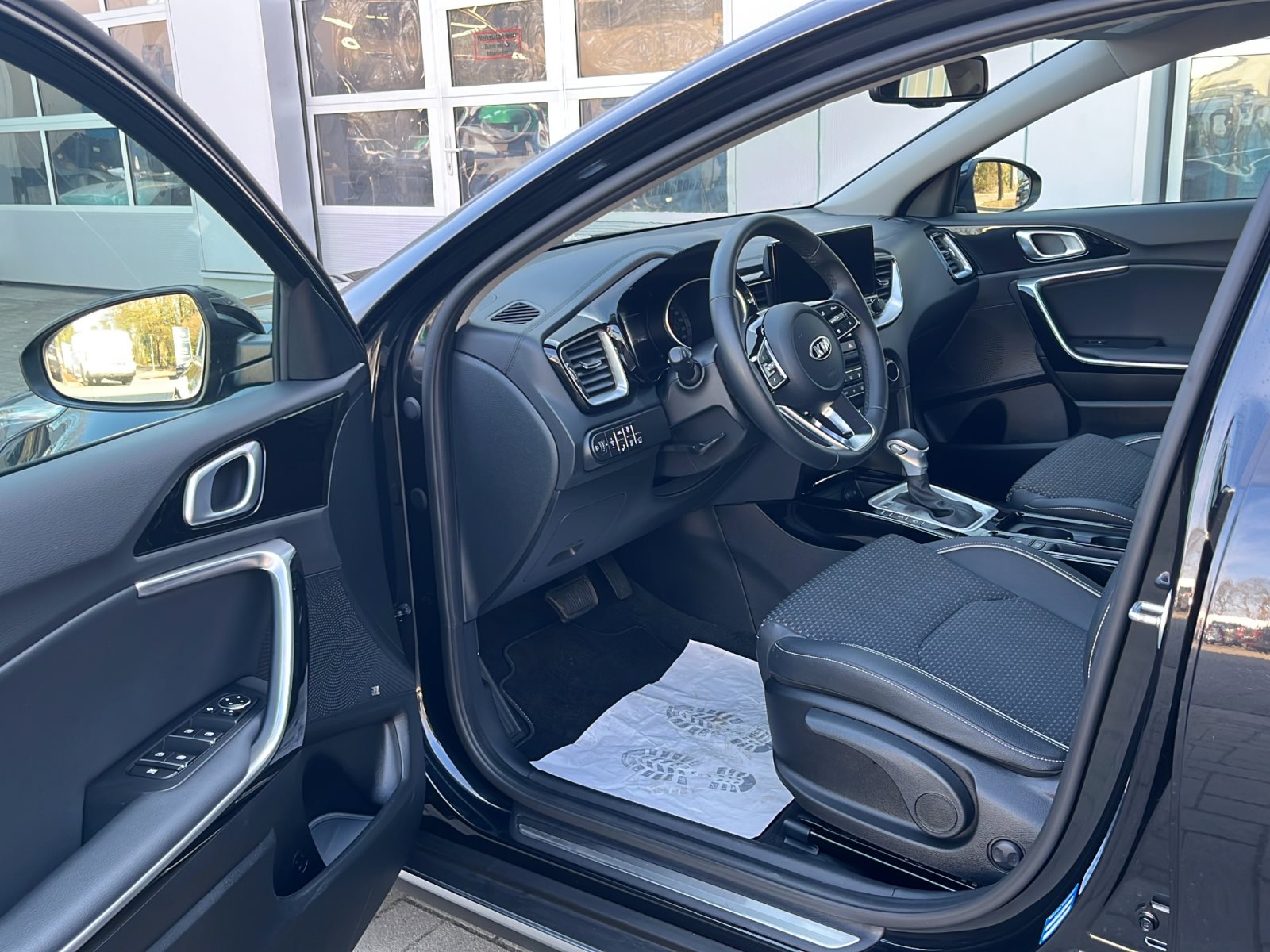 KIA XCeed Spirit+JBL+E-Heckklappe+BLIS+ — Miniatur 9