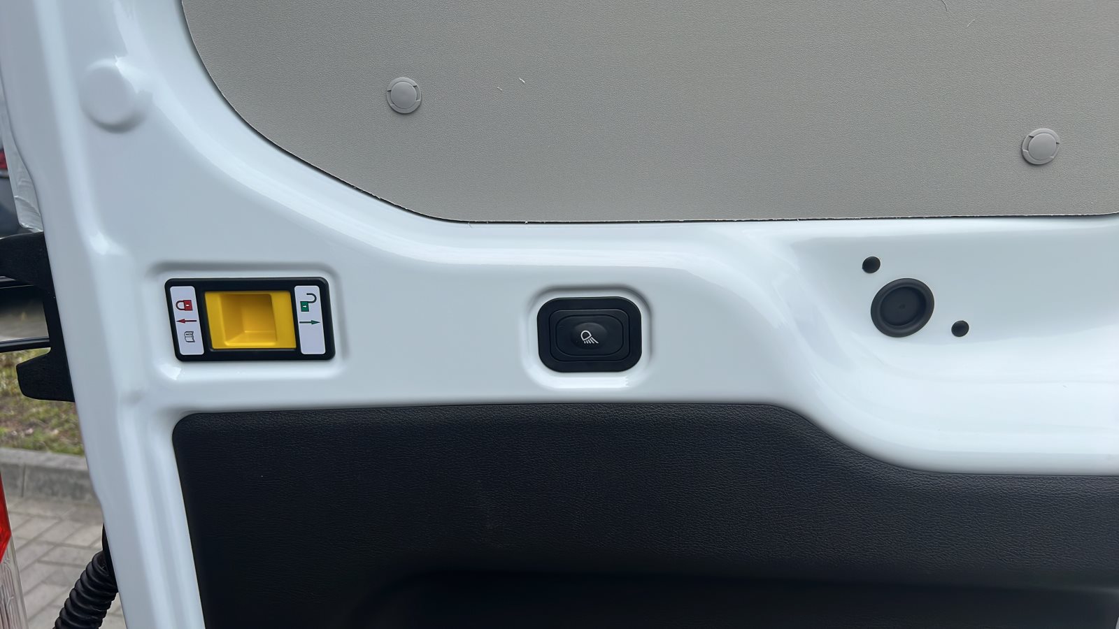Ford Transit Einzelkabine Kasten Trend FT350 L3H2 Frontantrieb — Miniatur 13