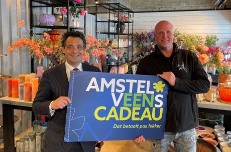VVD Amstelveen 100-ste zaak Amstelveen cadeau