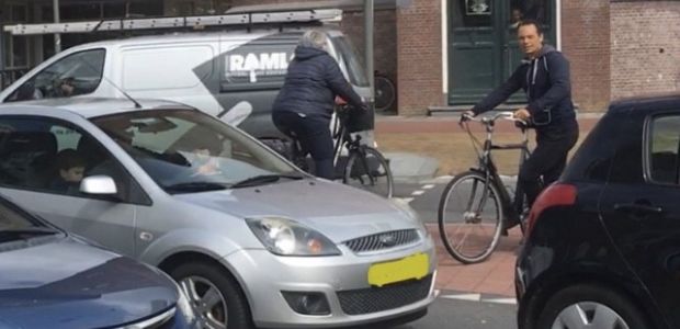 https://denhelder.vvd.nl/nieuws/39786/op-alle-rotondes-fietsers-voorrang