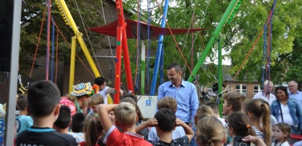 https://oss.vvd.nl/nieuws/31995/kermisopening-in-haren