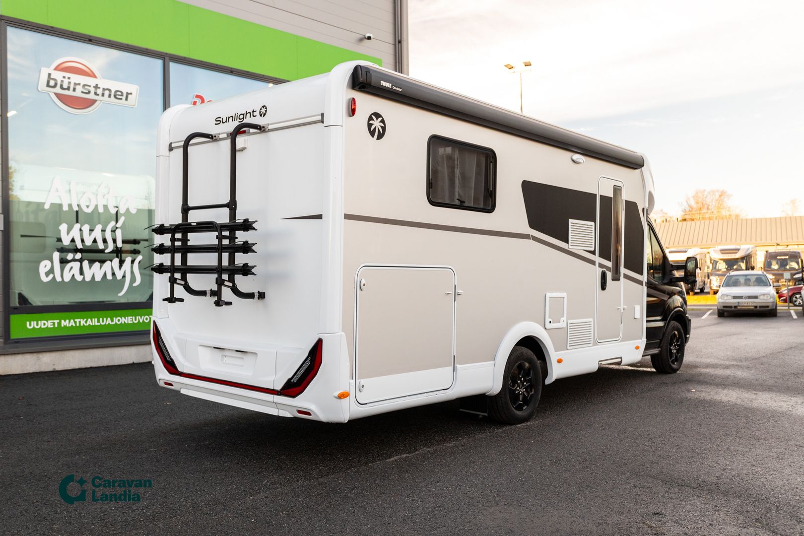 Kuva 3, Sunlight T 690 L 2.0 TDCi 165hv ** HETI TOIMITUKSEEN, SAAREKEVUODE, AUTOMAATTI, NORDIC-PAKETTI **