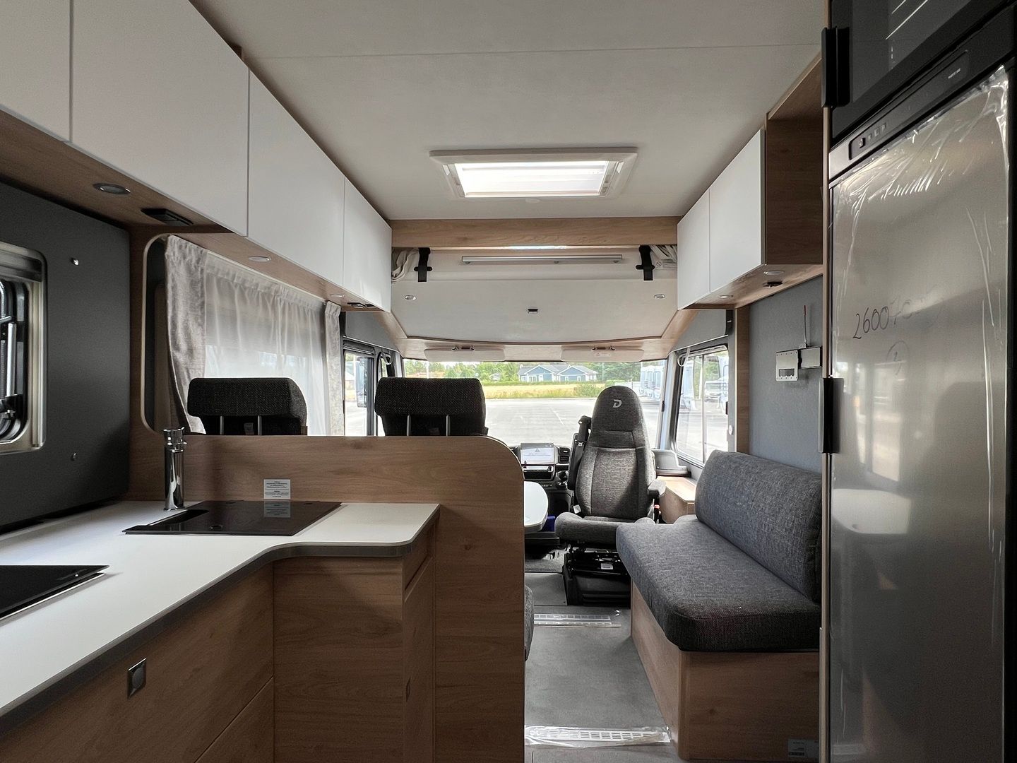 Kuva 13, Dethleffs XL Family I7812-2 2.2 Mjet 180 hv **HETI TOIMITUKSEEN, KAKSOISPOHJA, ALDE, AUTOMAATTI**