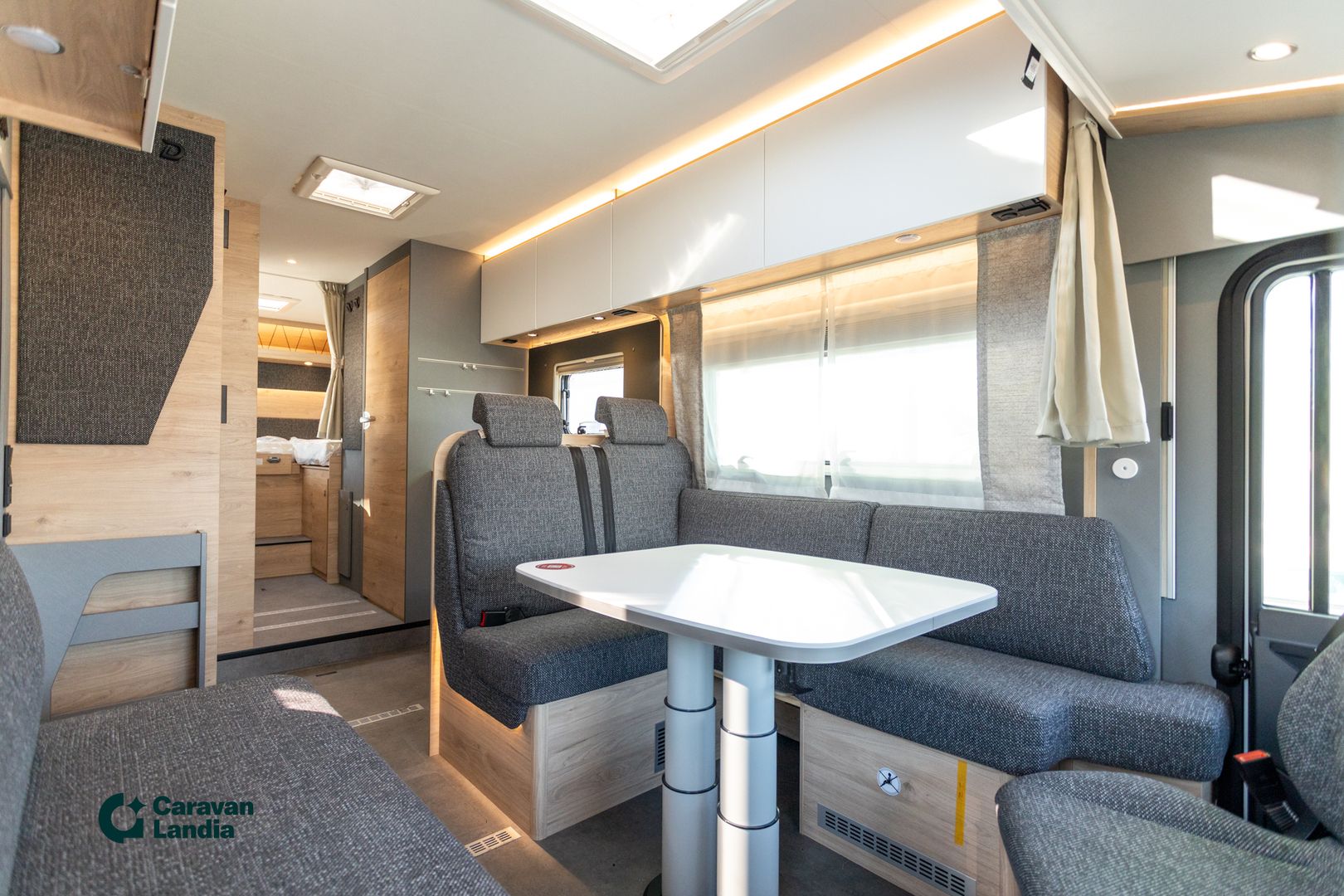 Kuva 9, Dethleffs XL Family I7812-2 2.2 Mjet 180 hv **HETI TOIMITUKSEEN, KAKSOISPOHJA, ALDE, AUTOMAATTI**