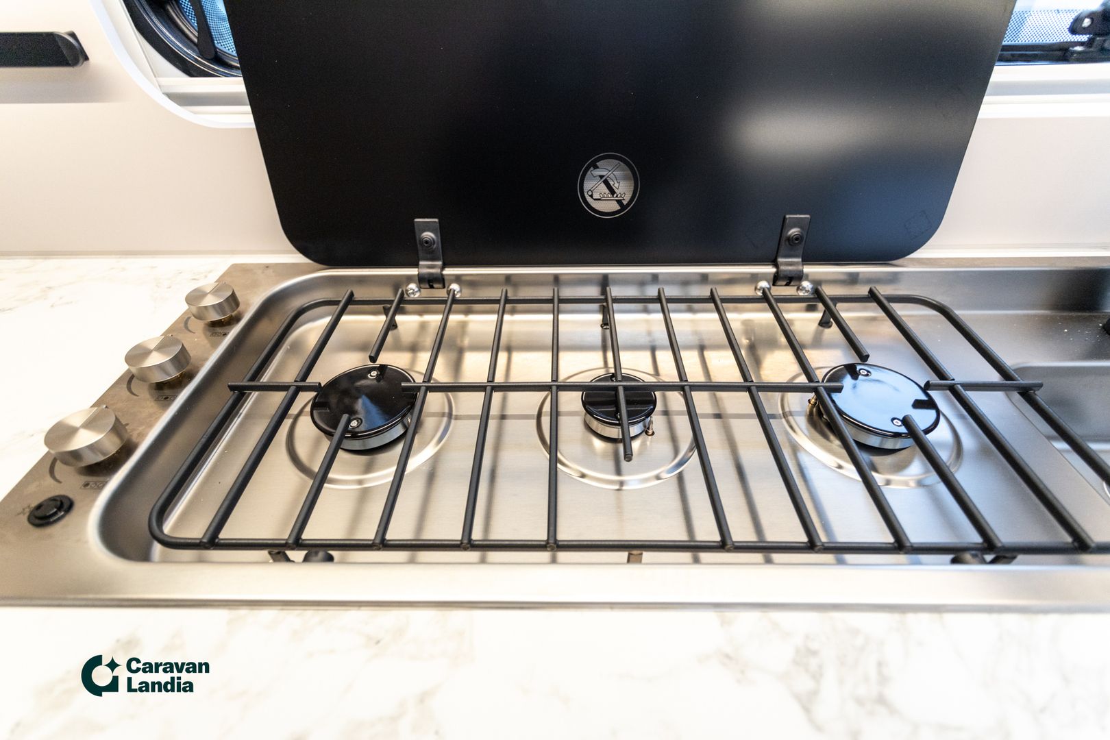 Kuva 13, Adria Adora 663 UT ** HETI TOIMITUKSEEN, ERILLISVUOTEET, TAKAWC, PLUSPAKETTI **