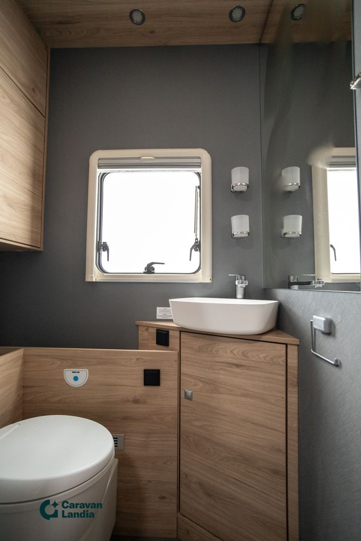 Kuva 18, Dethleffs XL Family A 7872-2 2.2 Mjet 180 hv ** HETI TOIMITUKSEEN, ALDE-TALVIPAKETTI, TUPLAPOHJA**