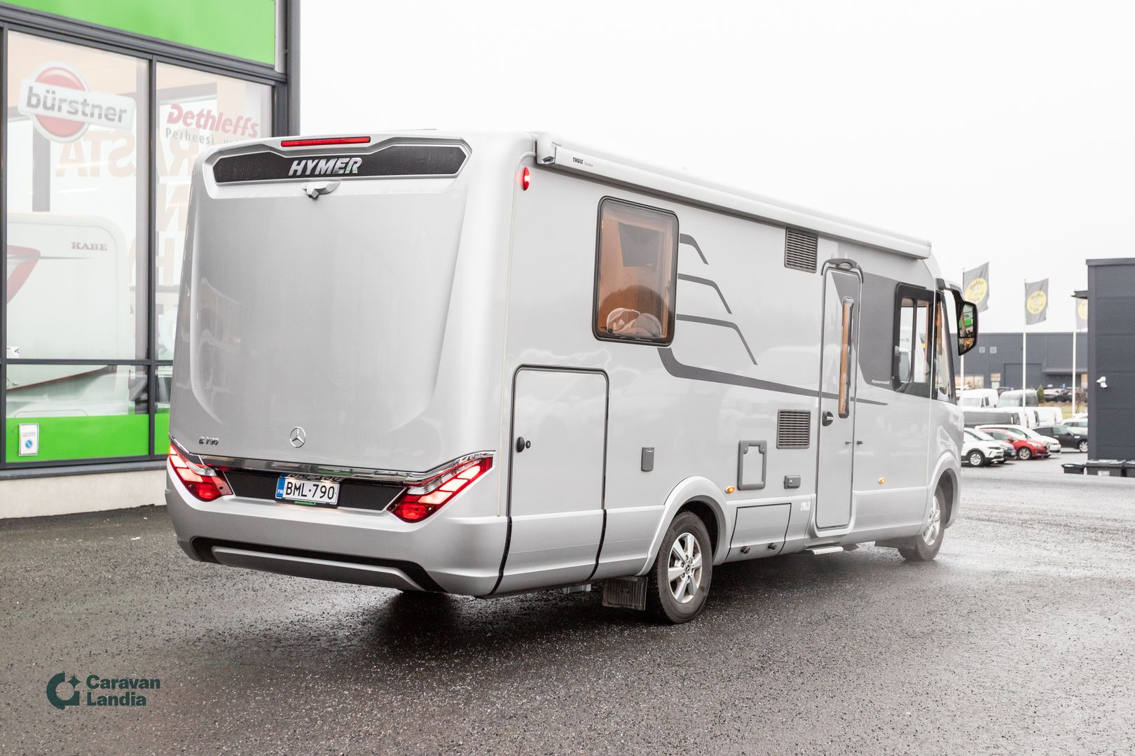 Kuva 3, Hymer B-MasterLine I 790 417 CDI 170hv ** ALDE, SAAREKEVUODE, 2X ILMASTOINTI, HUBBET-YLÄVUODE, MARKIISI **