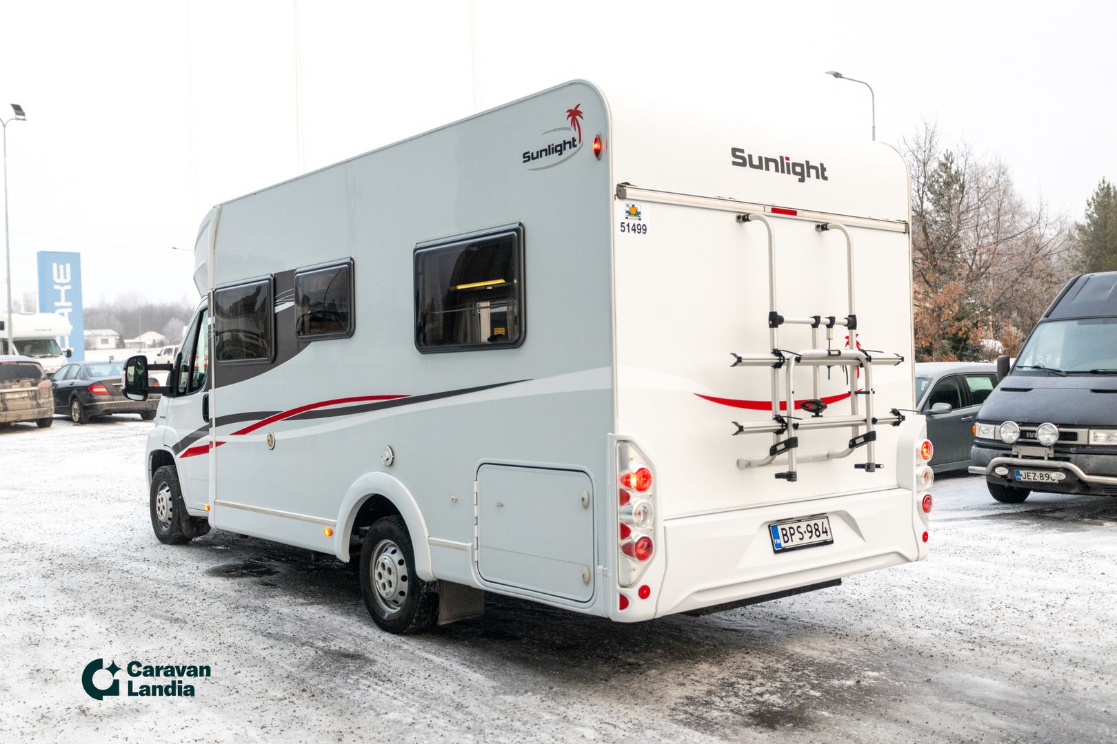 Kuva 4, Sunlight T 64 2.3 Mjet 150 hv ** TRUMA (KAASU/SÄHKÖ), HUBBET LASKUVUODE, HUIPPUSIISTI** **