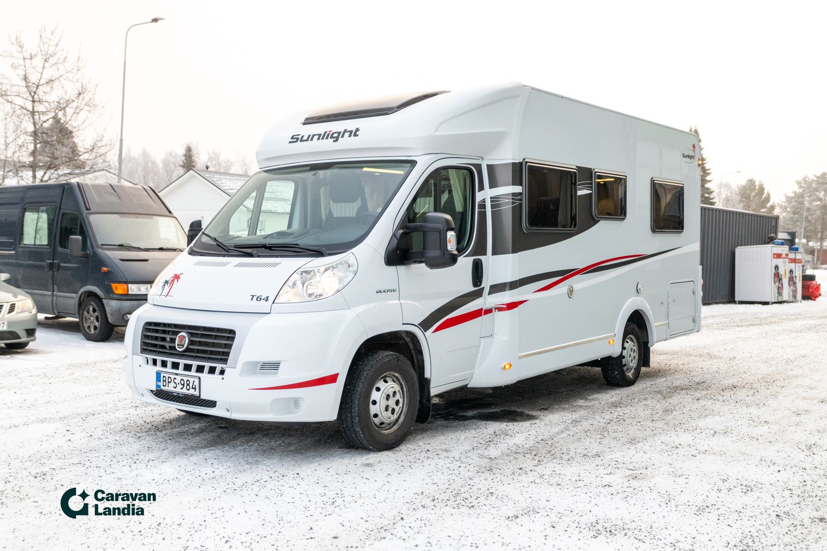 Kuva 5, Sunlight T 64 2.3 Mjet 150 hv ** TRUMA (KAASU/SÄHKÖ), HUBBET LASKUVUODE, HUIPPUSIISTI** **