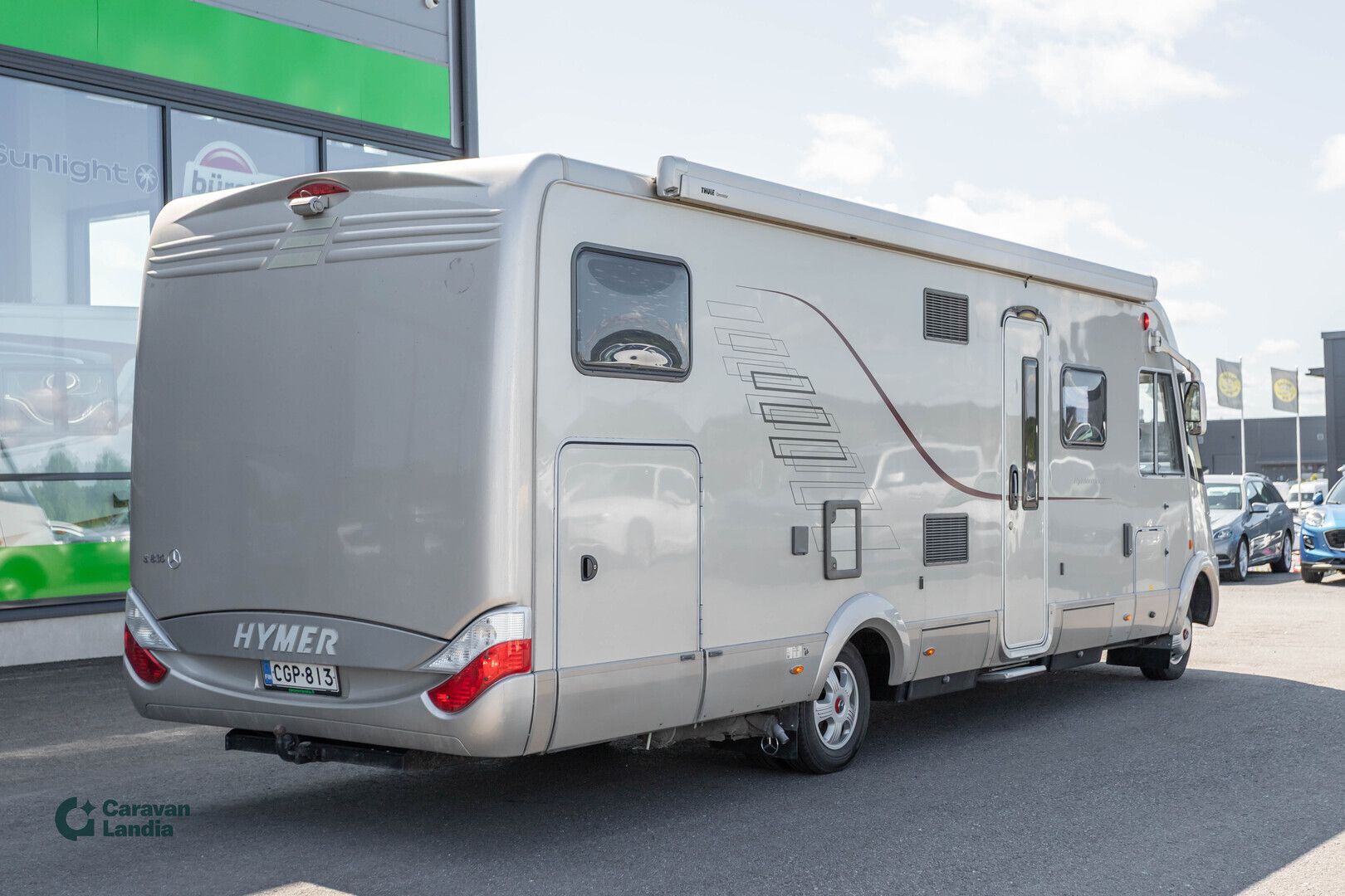 Kuva 2, Hymer S 830 518 CDI ** ALDE, ERILLISVUOTEET, GENERAATTORI, AUTOMAAATTI **
