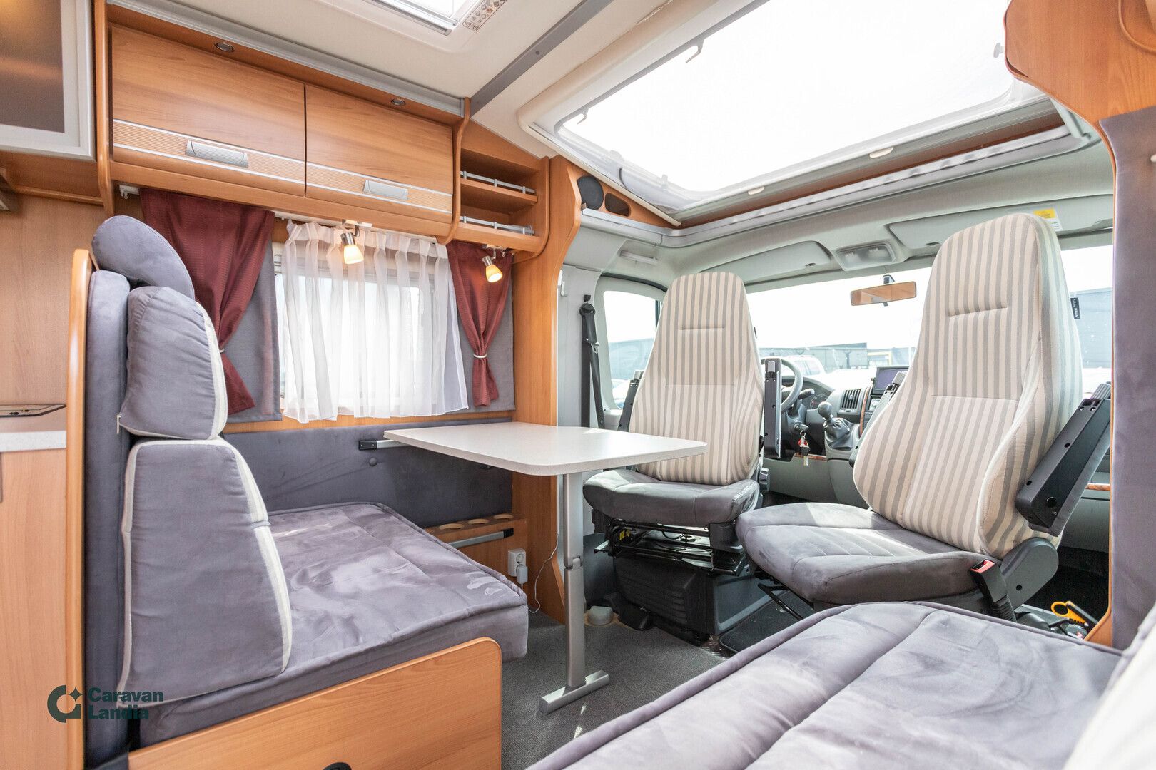 Dethleffs Advantage T 6501 2.3 Mjet 130hv ** TRUMA, PITKITTÄINEN-PARIVUODE, MARKIISI **, kuva 8