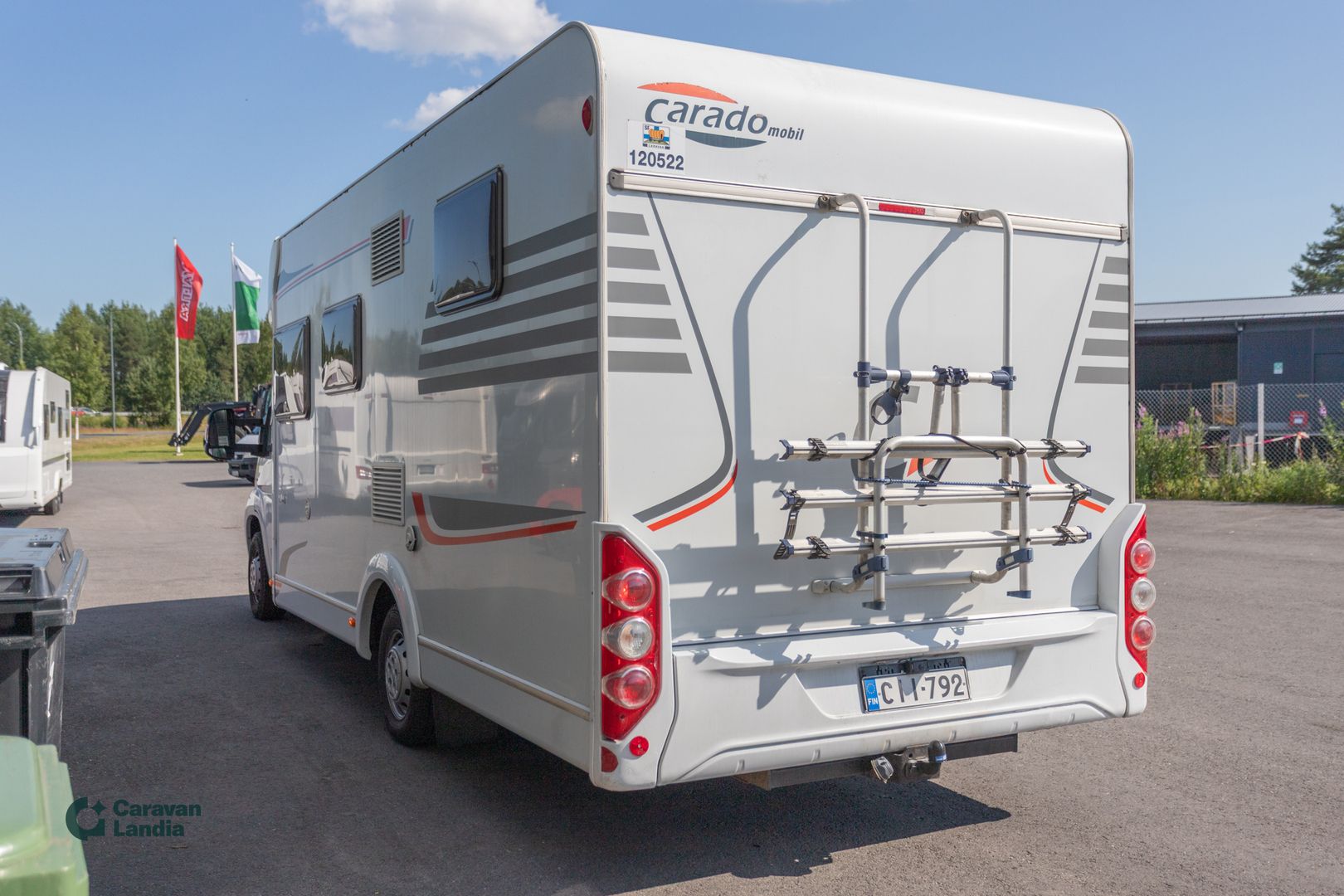 Kuva 3, Carado T 448 2.3 Mjet 130hv ** TRUMA SÄHKÖPATRUUNA, ERILLISVUOTEET, MARKIISI **