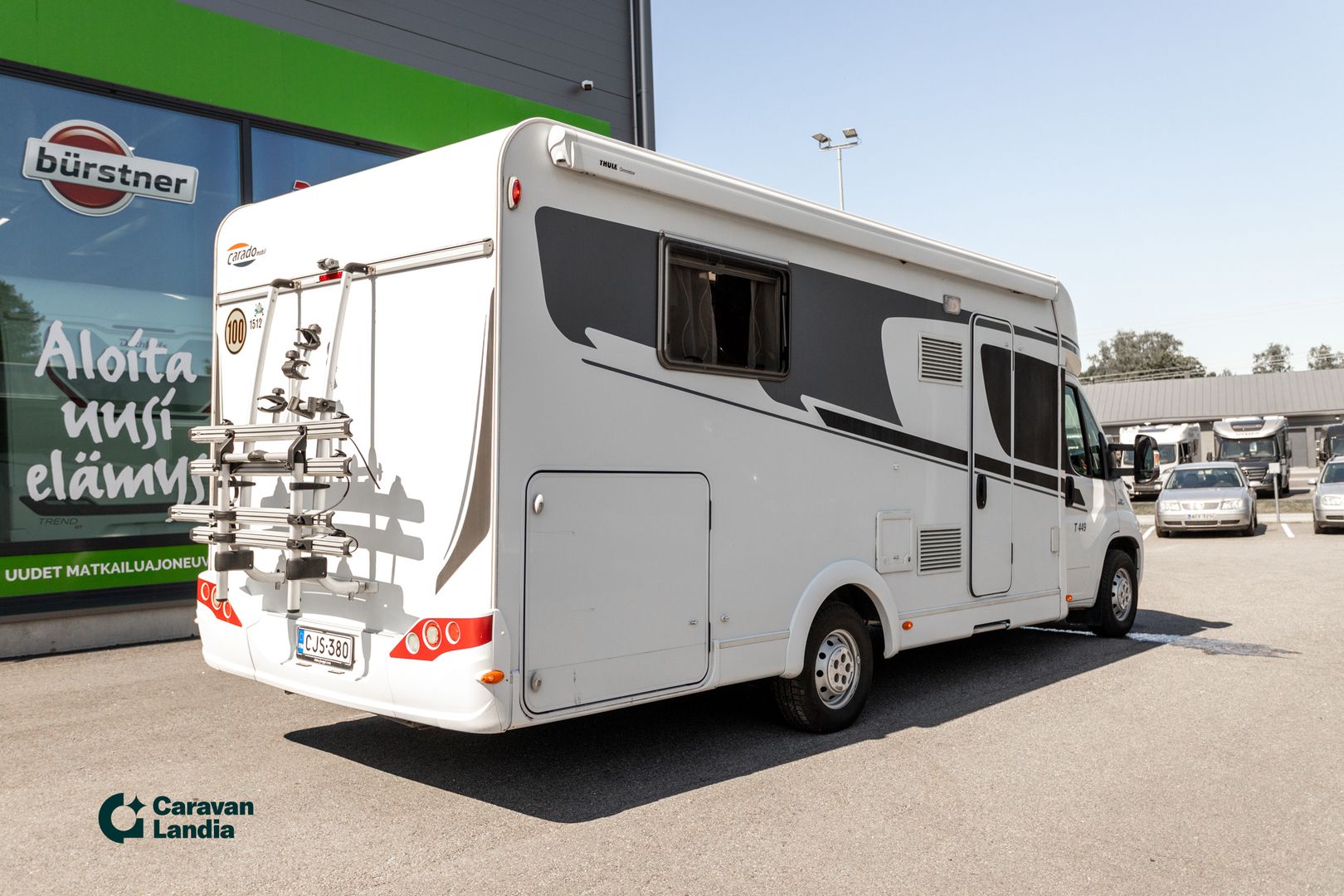 Kuva 3, Carado T 449 2.3 Mjet 150hv ** TRUMA (KAASU/SÄHKÖ), SAAREKEVUODE, HUBBET LASKUVUODE  **