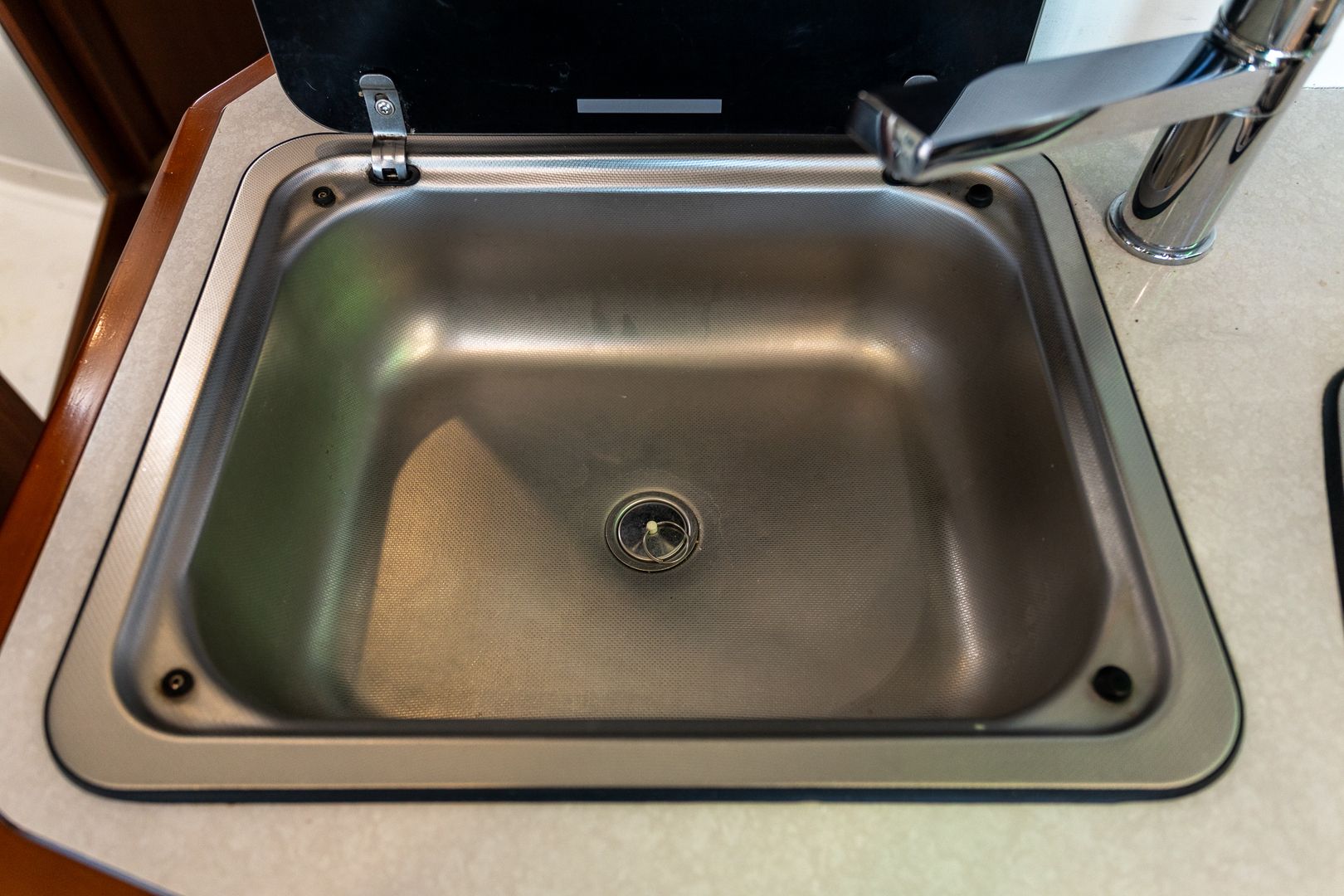 Kuva 16, Rapido 866F 2.3 Mjet 150hv ** AUTOMAATTI, TRUMA (KAASU/SÄHKÖ), ERILLISVUOTEET **