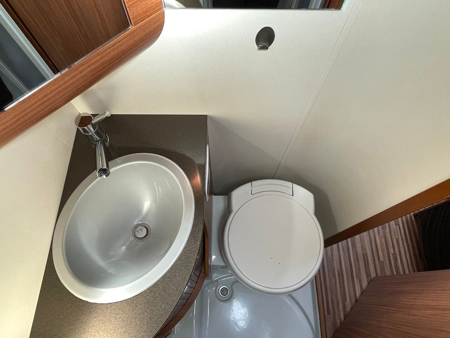 Kuva 11, Adria Compact SP 2.3 Mjet, 130hv ** TRUMA, AURINKOPANEELI, MARKIISI **