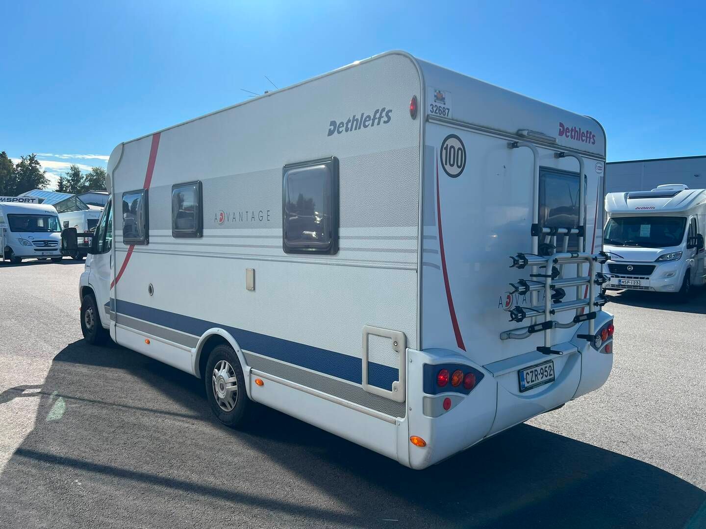 Kuva 4, Dethleffs Advantage T6501 2.3 Mjet 130hv ** ALDE(KAASU/SÄHKÖ), AURINKOPANEELI, PITKITTÄINEN-PARIVUODE **