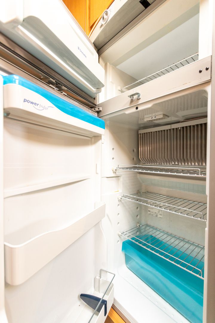 Dethleffs Fortero H 6975 2.4 TDCi 140hv ** OHJAAMOILMASTOINTI, TRUMA (KAASU/SÄHKÖ), PARIPYÖRÄT **, kuva 16