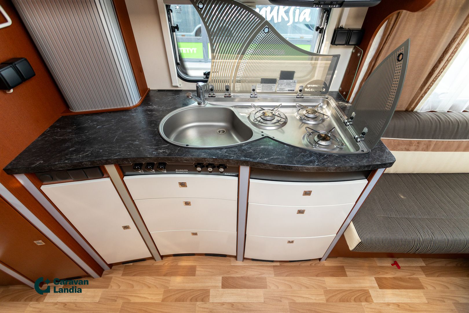 Kuva 12, Dethleffs Beduin 655 V ** ALDE, ERILLISVUOTEET, MOVER, TAKA-WC **