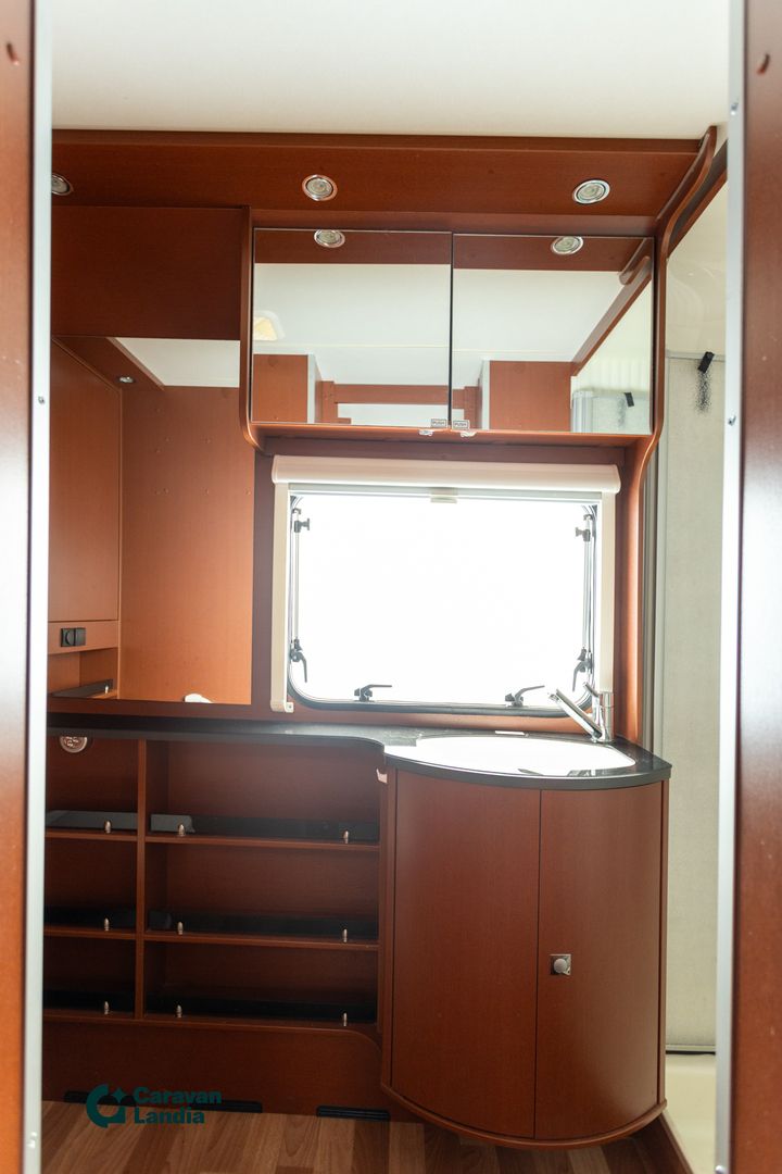 Kuva 15, Dethleffs Beduin 655 V ** ALDE, ERILLISVUOTEET, MOVER, TAKA-WC **