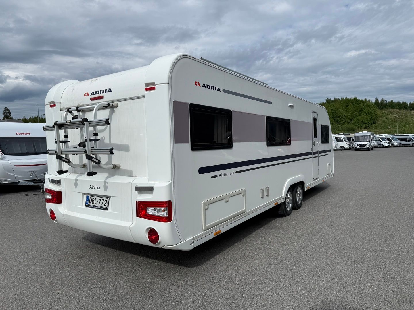 Kuva 3, Adria Alpina 753 UT ** ALDE, KERROSVUODE, HUIPPUVARUSTELTU **