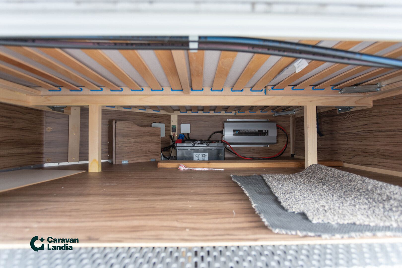 Kuva 24, Adria Astella 563 PU Glam Edition ** ALDE, PITKITTÄINEN-PARIVUODE, INVERTTERI **