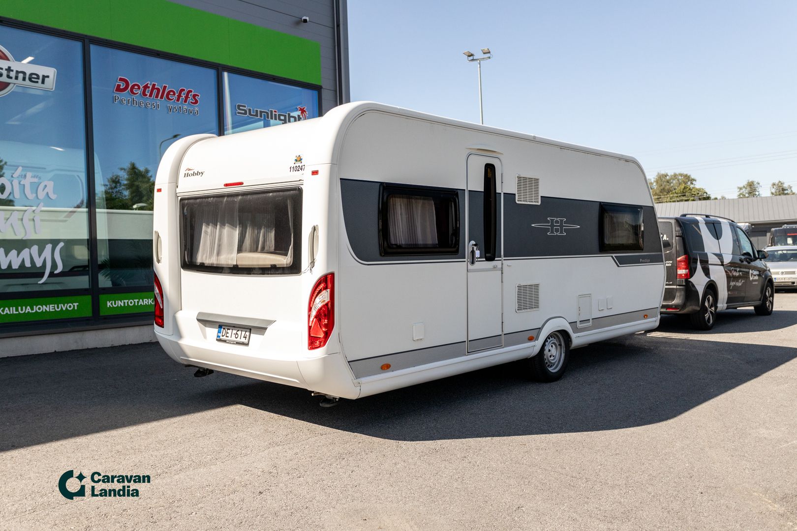 Kuva 2, Hobby 560 UL Prestige ** ALDE (KAASU/SÄHKÖ, ERILLISVUOTEET, KAASU-UUNI **