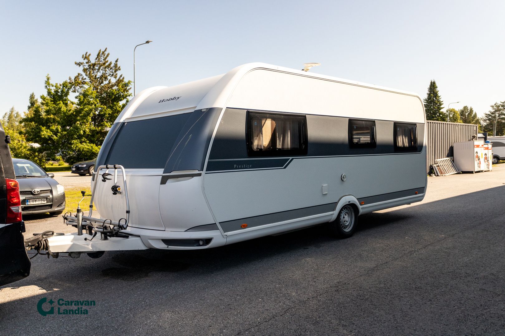 Kuva 4, Hobby 560 UL Prestige ** ALDE (KAASU/SÄHKÖ, ERILLISVUOTEET, KAASU-UUNI **