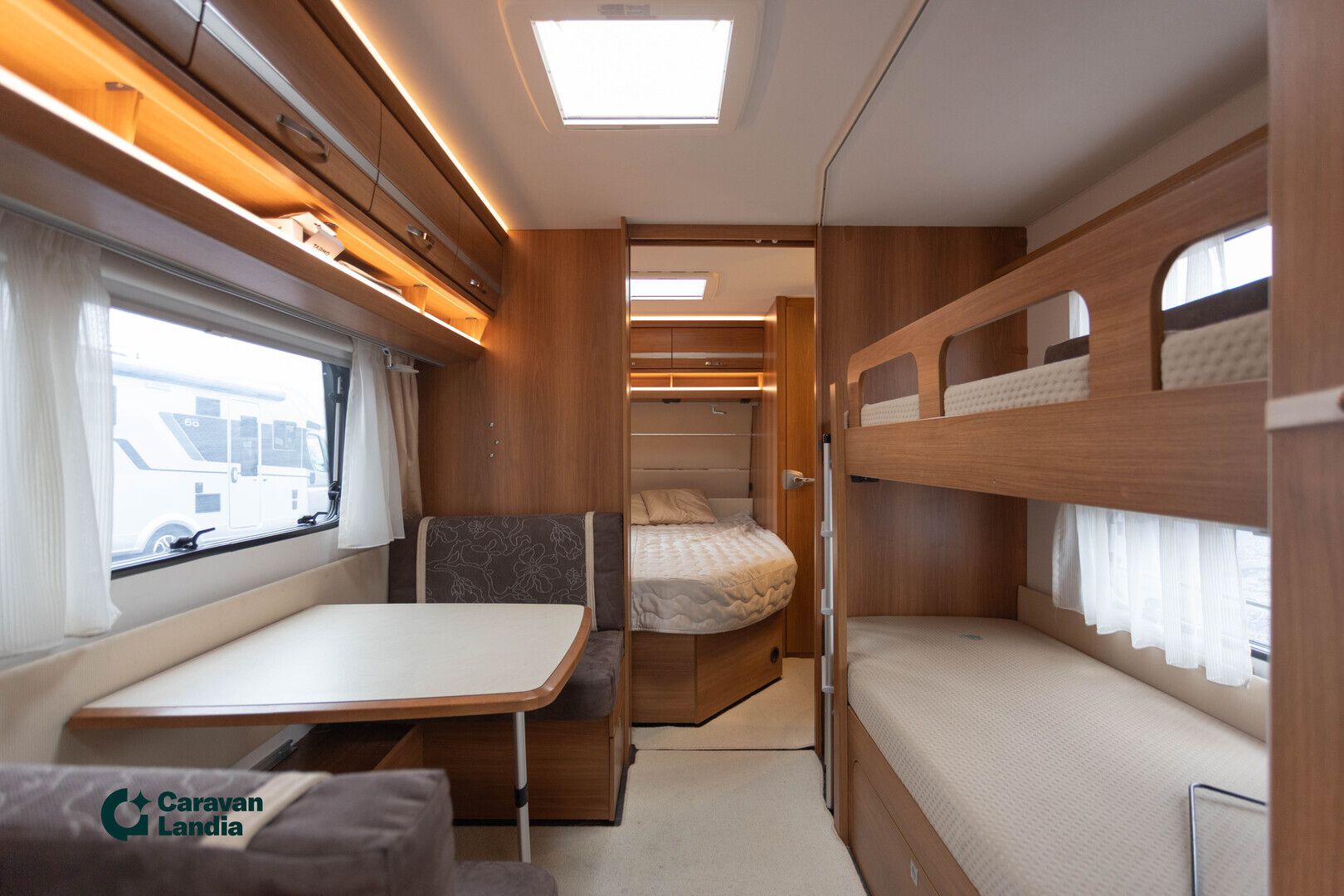 Dethleffs NOMAD 730 FKR ** ALDE, KERROSVUODE, AURINKOPANEELI **, kuva 13