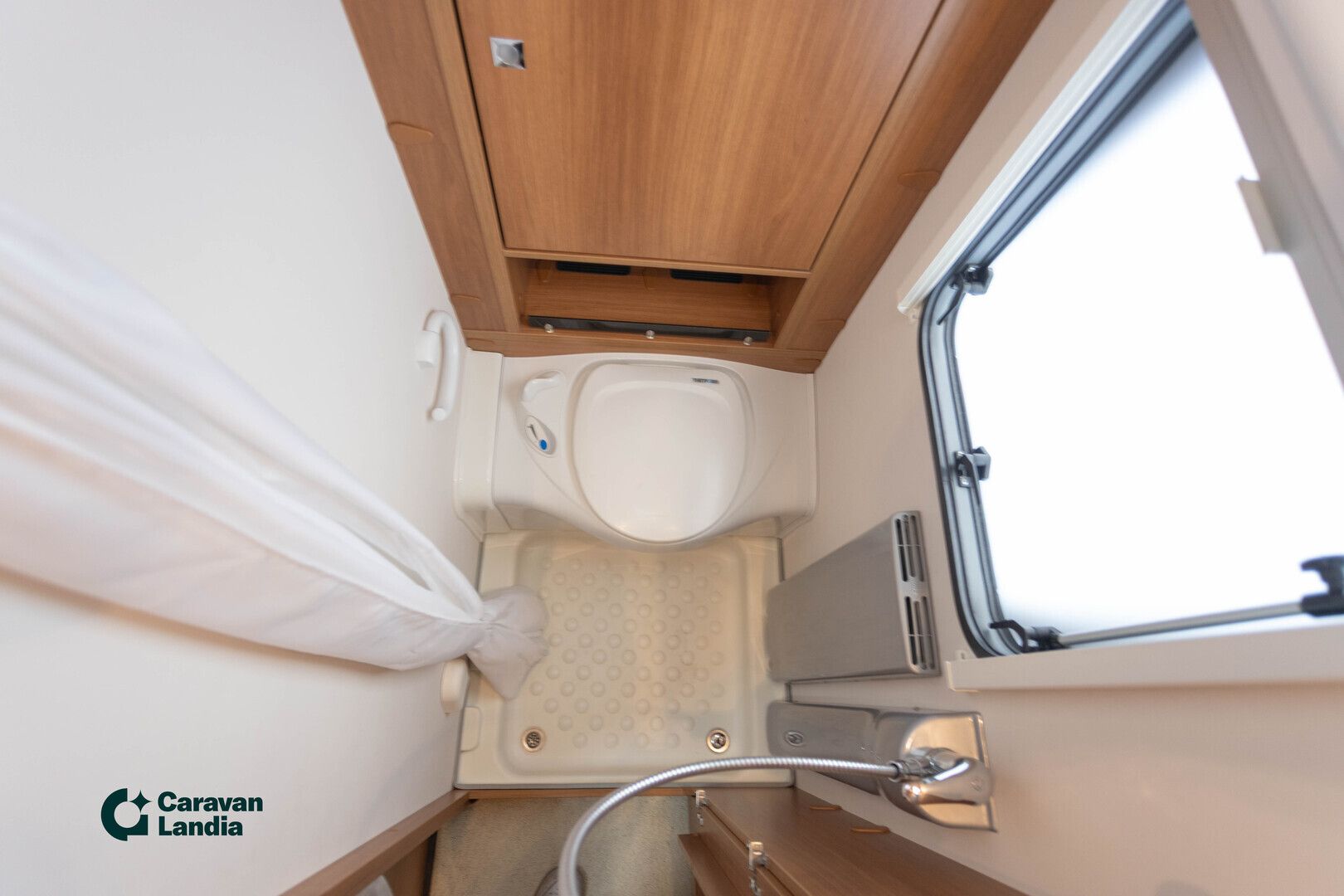 Dethleffs NOMAD 730 FKR ** ALDE, KERROSVUODE, AURINKOPANEELI **, kuva 18