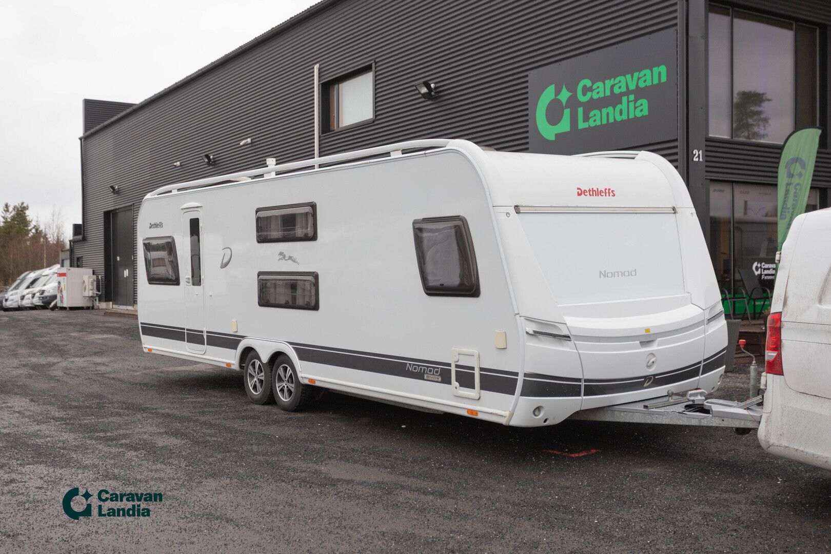 Dethleffs NOMAD 730 FKR ** ALDE, KERROSVUODE, AURINKOPANEELI **, kuva 1