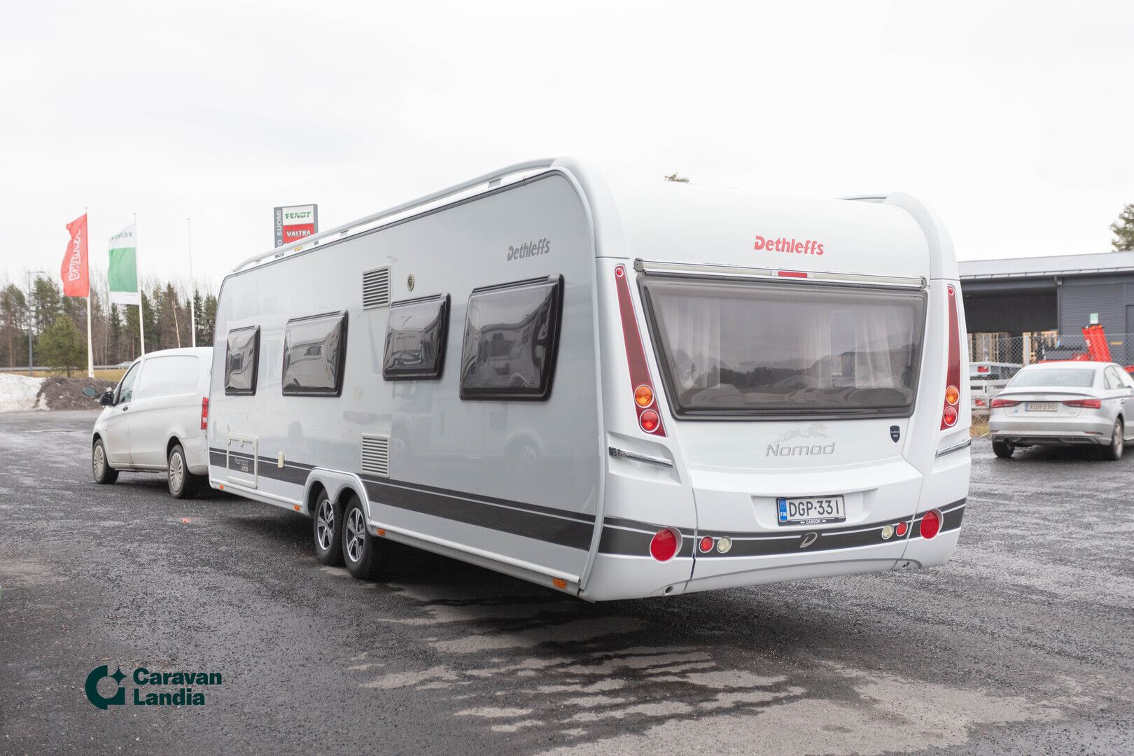 Dethleffs NOMAD 730 FKR ** ALDE, KERROSVUODE, AURINKOPANEELI **, kuva 4